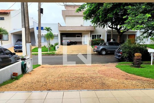 Fachada de casa à venda com 3 quartos, 176m² em Bonfim, Paulínia