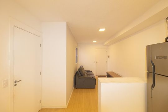 Sala de apartamento para alugar com 1 quarto, 40m² em Guaratiba, Rio de Janeiro