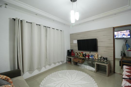Casa para alugar com 1 quarto, 40m² em Jardim Regina, São Paulo