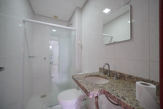 Banheiro de apartamento para alugar com 2 quartos, 74m² em Campinas, São José