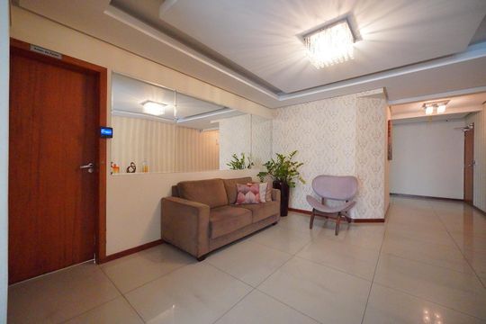 Hall de entrada de apartamento para alugar com 2 quartos, 74m² em Campinas, São José