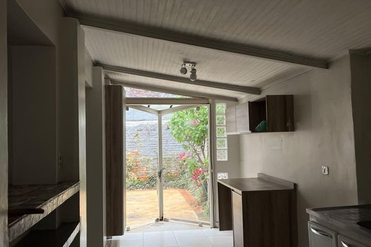 Cozinha de casa para alugar com 1 quarto, 150m² em Jardim Paulistano, São Paulo