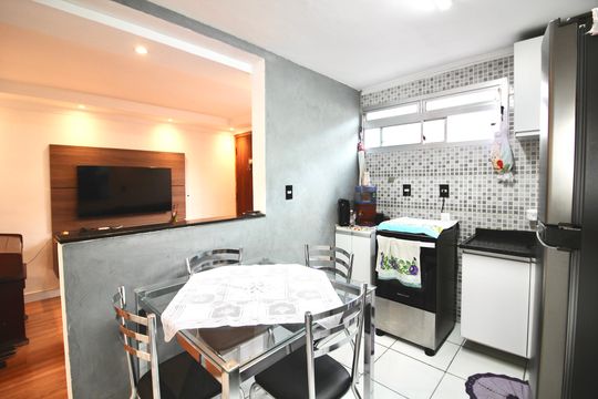 Cozinha  de apartamento à venda com 2 quartos, 46m² em Artur Alvim, São Paulo