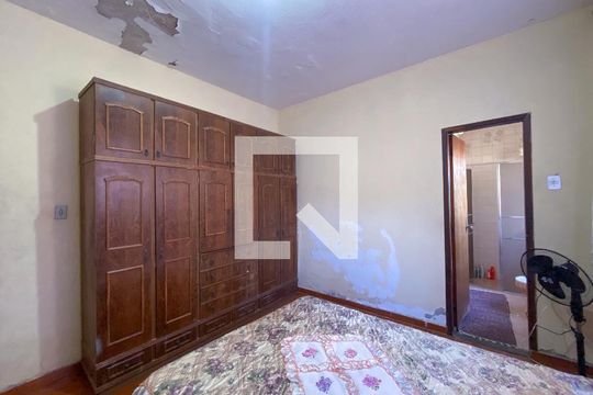 Casa à venda com 3 quartos, 172m² em Industrial Itau, Contagem