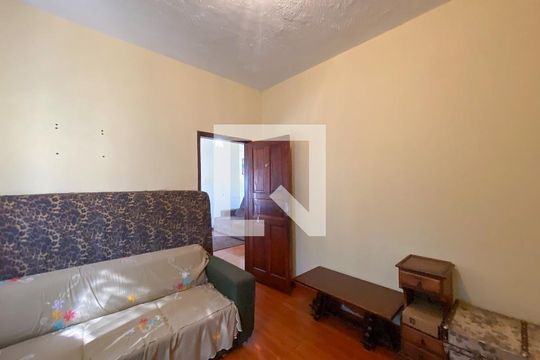Casa à venda com 3 quartos, 172m² em Industrial Itau, Contagem