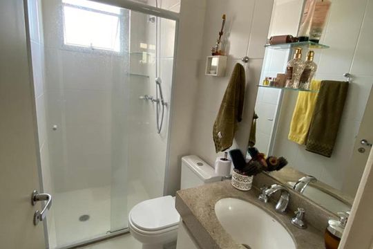 Banheiro de apartamento à venda com 2 quartos, 96m² em Jardim Independência (São Paulo), São Paulo