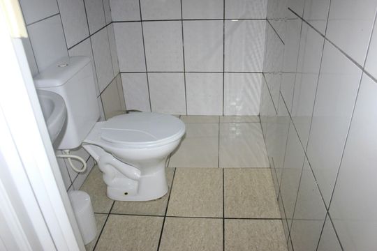 Banheiro  de kitnet/studio para alugar com 1 quarto, 30m² em Jardim Belvedere, Guarulhos
