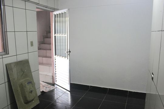 Cozinha  de kitnet/studio para alugar com 1 quarto, 30m² em Jardim Belvedere, Guarulhos