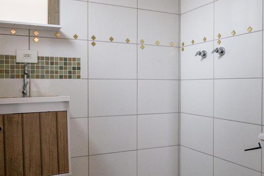 Banheiro do Quarto 2 suíte de apartamento à venda com 2 quartos, 56m² em Vila Galvão, Guarulhos