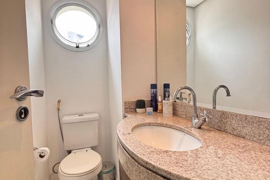 Lavabo de apartamento à venda com 2 quartos, 74m² em Moema, São Paulo