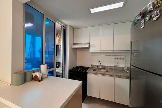 Cozinha de apartamento à venda com 2 quartos, 74m² em Moema, São Paulo