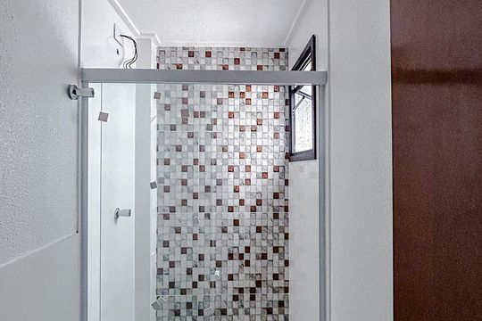 Banheiro de apartamento para alugar com 2 quartos, 48m² em Penha de França, São Paulo