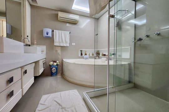 Banheiro de apartamento à venda com 4 quartos, 195m² em Tijuca, Rio de Janeiro