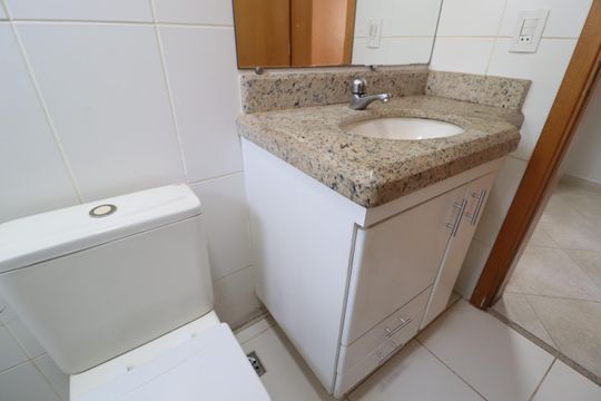 Banheiro Social de apartamento para alugar com 3 quartos, 130m² em Centro, Uberlândia