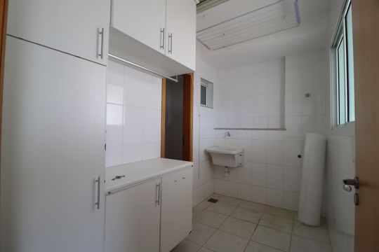 Área de Serviço de apartamento para alugar com 3 quartos, 130m² em Centro, Uberlândia