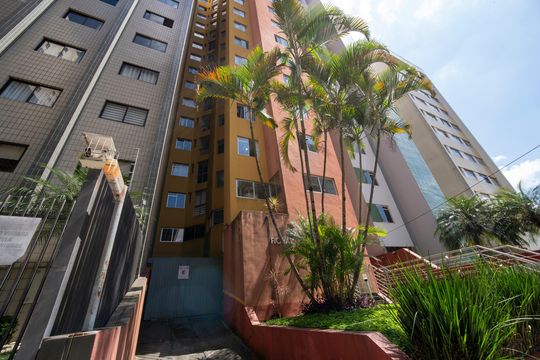 Fachada de apartamento para alugar com 1 quarto, 32m² em Cristo Rei, Curitiba