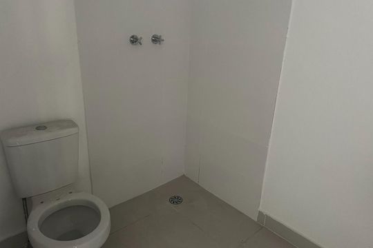 Banheiro de kitnet/studio à venda com 1 quarto, 25m² em Vila Zilda, São Paulo