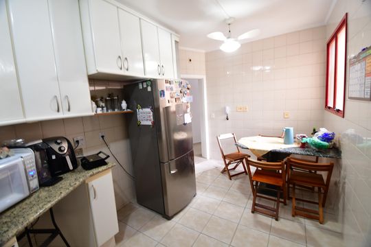 Cozinha de apartamento à venda com 4 quartos, 170m² em Centro, Campinas