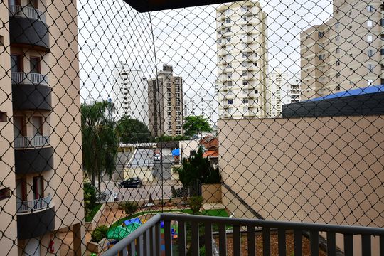 Sala - Vista de apartamento à venda com 4 quartos, 170m² em Centro, Campinas