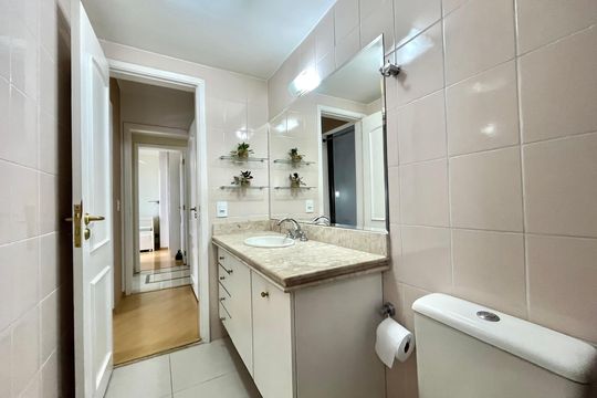 Banheiro da Suíte de apartamento para alugar com 3 quartos, 93m² em Vila Mascote, São Paulo