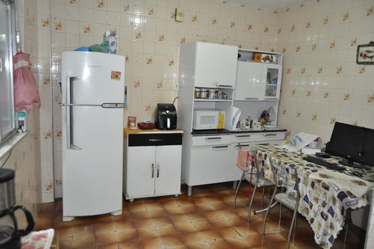 Cozinha de casa de condomínio à venda com 3 quartos, 130m² em Piedade, Rio de Janeiro