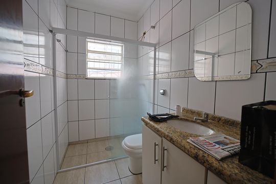 Banheiro de casa à venda com 1 quarto, 245m² em Vila Buenos Aires, São Paulo
