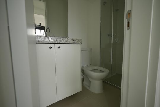 Banheiro Social de apartamento para alugar com 2 quartos, 45m² em Campestre, Santo André