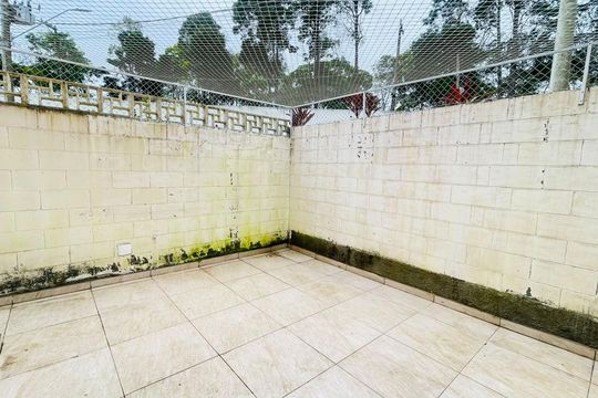 Área privativa de casa de condomínio para alugar com 2 quartos, 58m² em Los Álamos, Cotia