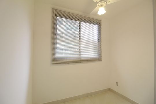 Quarto 2 de apartamento para alugar com 2 quartos, 48m² em Pechincha, Rio de Janeiro