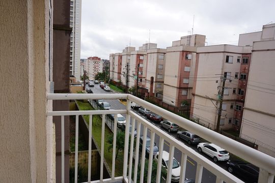 Varanda de apartamento para alugar com 2 quartos, 47m² em Jardim Vitória, Embu das Artes