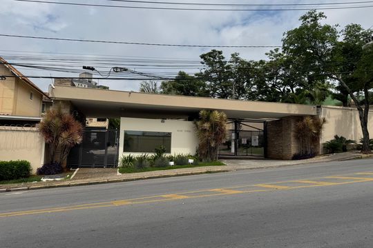 Fachada  de casa de condomínio à venda com 2 quartos, 96m² em Cabral, Contagem