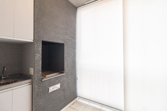 Sacada de apartamento para alugar com 3 quartos, 50m² em Presidente Altino, Osasco