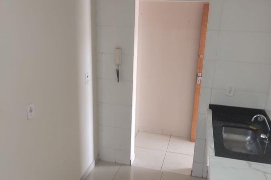 Cozinha de apartamento para alugar com 2 quartos, 55m² em Shopping Park, Uberlândia