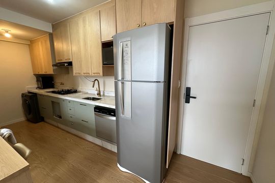 Cozinha de apartamento para alugar com 2 quartos, 47m² em Catiapoã, São Vicente