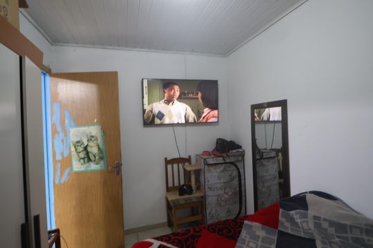 Quarto 1 de casa à venda com 2 quartos, 60m² em Guajuviras, Canoas