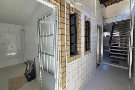 Quintal de casa de condomínio para alugar com 2 quartos, 78m² em Vila Sonia, Praia Grande