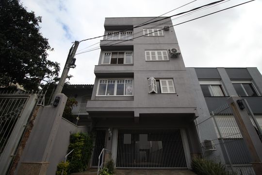 Fachada de apartamento para alugar com 2 quartos, 75m² em Petrópolis, Porto Alegre