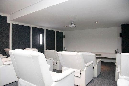 Área Comum - Cinema de apartamento para alugar com 3 quartos, 79m² em Cidade Baixa, Porto Alegre