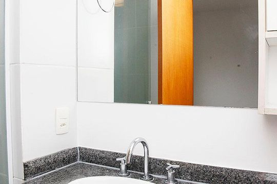 Banheiro 1 Quarto Suíte de apartamento para alugar com 3 quartos, 79m² em Cidade Baixa, Porto Alegre