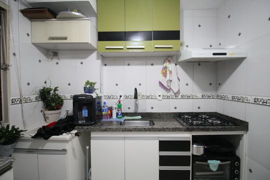 Cozinha de apartamento para alugar com 2 quartos, 53m² em Jardim Maria Luiza, Taboão da Serra