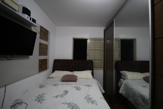Quarto 1 de apartamento para alugar com 2 quartos, 53m² em Jardim Maria Luiza, Taboão da Serra