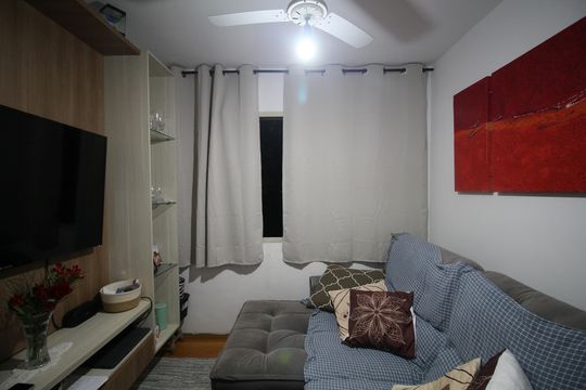 Apartamento para alugar com 2 quartos, 53m² em Jardim Maria Luiza, Taboão da Serra