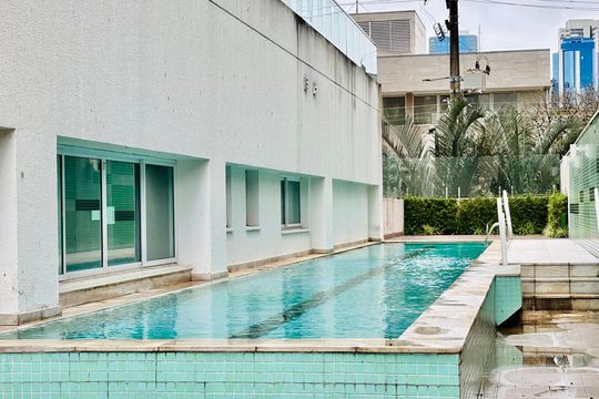 Área comum - Piscina de apartamento à venda com 2 quartos, 76m² em Dezoito do Forte Empresarial/alphaville., Barueri