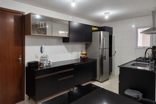Cozinha de apartamento à venda com 2 quartos, 56m² em Parque Capuava, Santo André