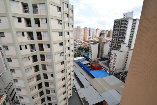 Sala - Vista de apartamento para alugar com 1 quarto, 67m² em Centro, Campinas