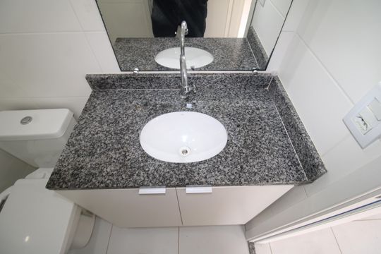 Banheiro de apartamento para alugar com 2 quartos, 34m² em Tucuruvi, São Paulo