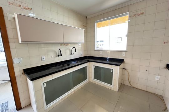 Cozinha de casa à venda com 3 quartos, 167m² em Vila Valqueire, Rio de Janeiro