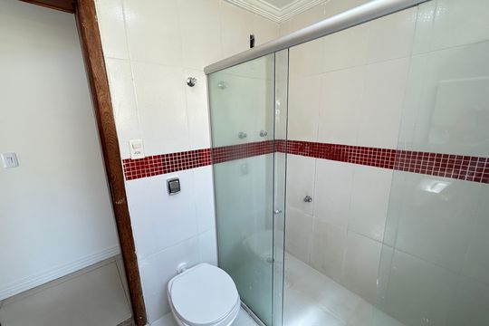 Banheiro Social de casa à venda com 3 quartos, 167m² em Vila Valqueire, Rio de Janeiro
