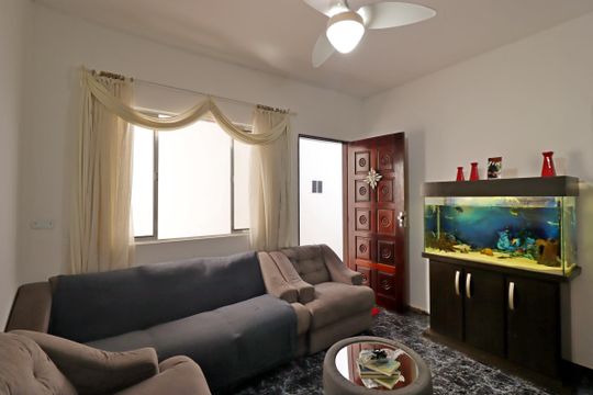Sala de casa à venda com 2 quartos, 162m² em Vila Guaraciaba, Santo André