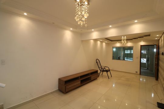 Sala de casa à venda com 3 quartos, 130m² em Vila Santa Clara, São Paulo